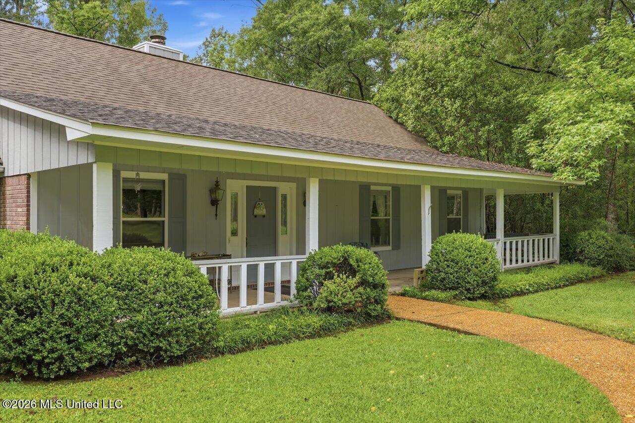 2141 McFarland Road Raymond, MS 39154 - Photo 4 of 69 04-2141 McFarland Rd _ Hometoursms.com