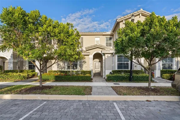 $2,500 | 1467 Southeast 26th Avenue, Homestead, FL 33035