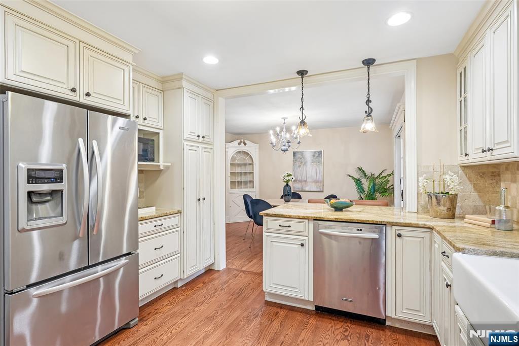 445 Alpine Terrace Ridgewood, NJ 07450 - Photo 11 of 28