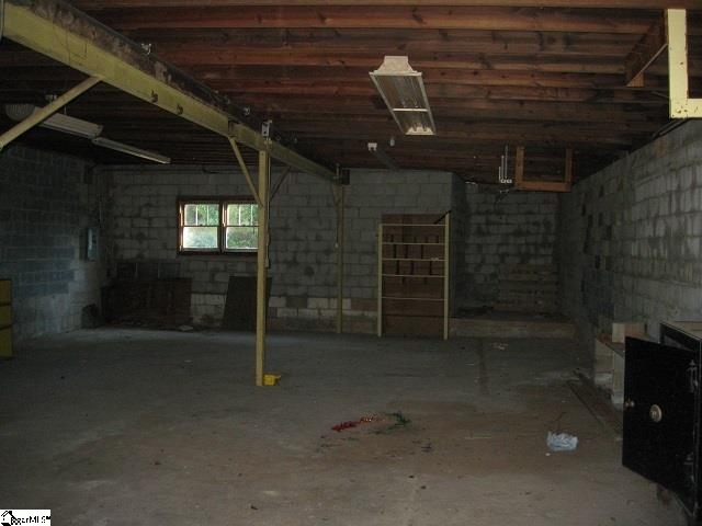 106 Rodgers Road Greer, SC 29650 - Photo 9 of 27 Gallery Image 9