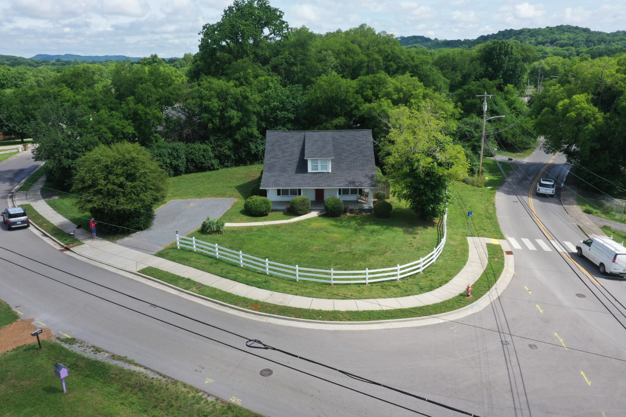 2009 Jones Circle Nashville, TN 37207 - Photo 11 of 18 a view of a house with a sink and yard