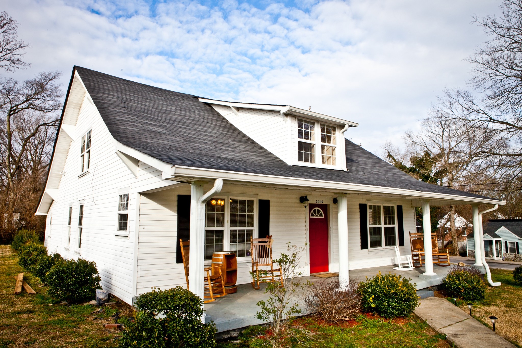2009 Jones Circle Nashville, TN 37207 - Photo 2 of 18 front view of a house with a yard