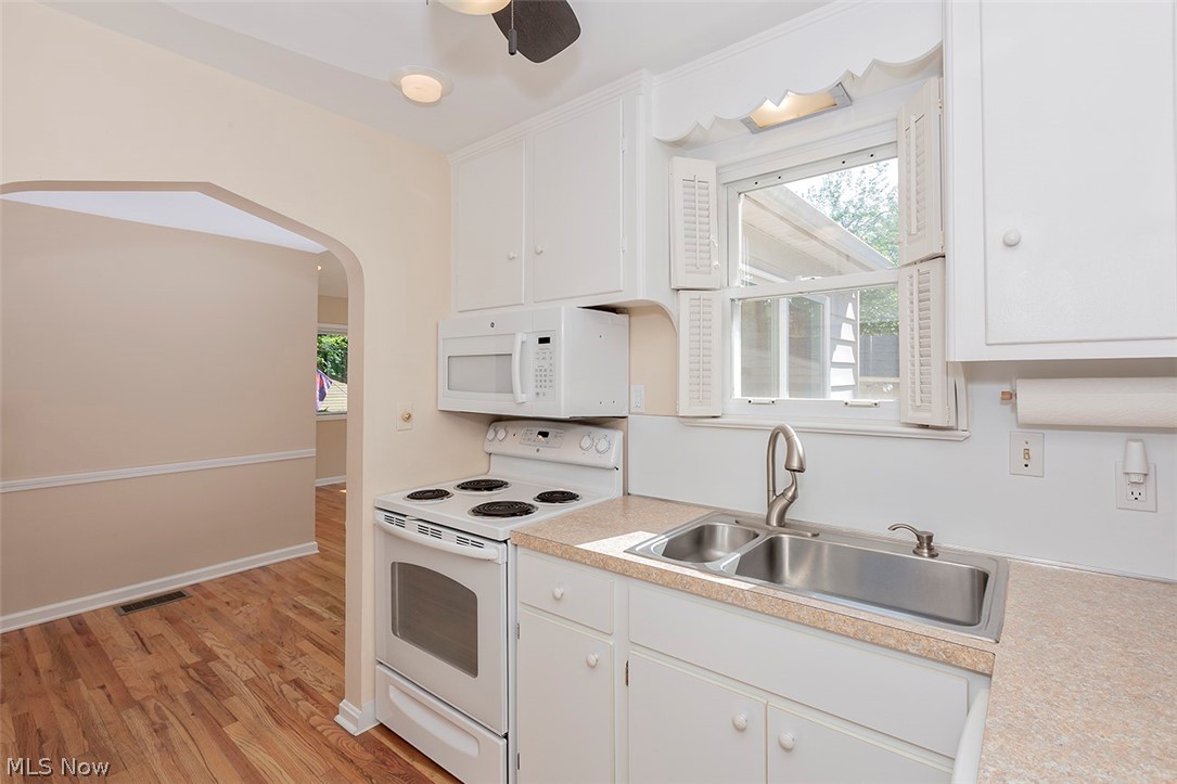 1115 Mayfield Ridge Road Cleveland, OH 44124 - Photo 24 of 35