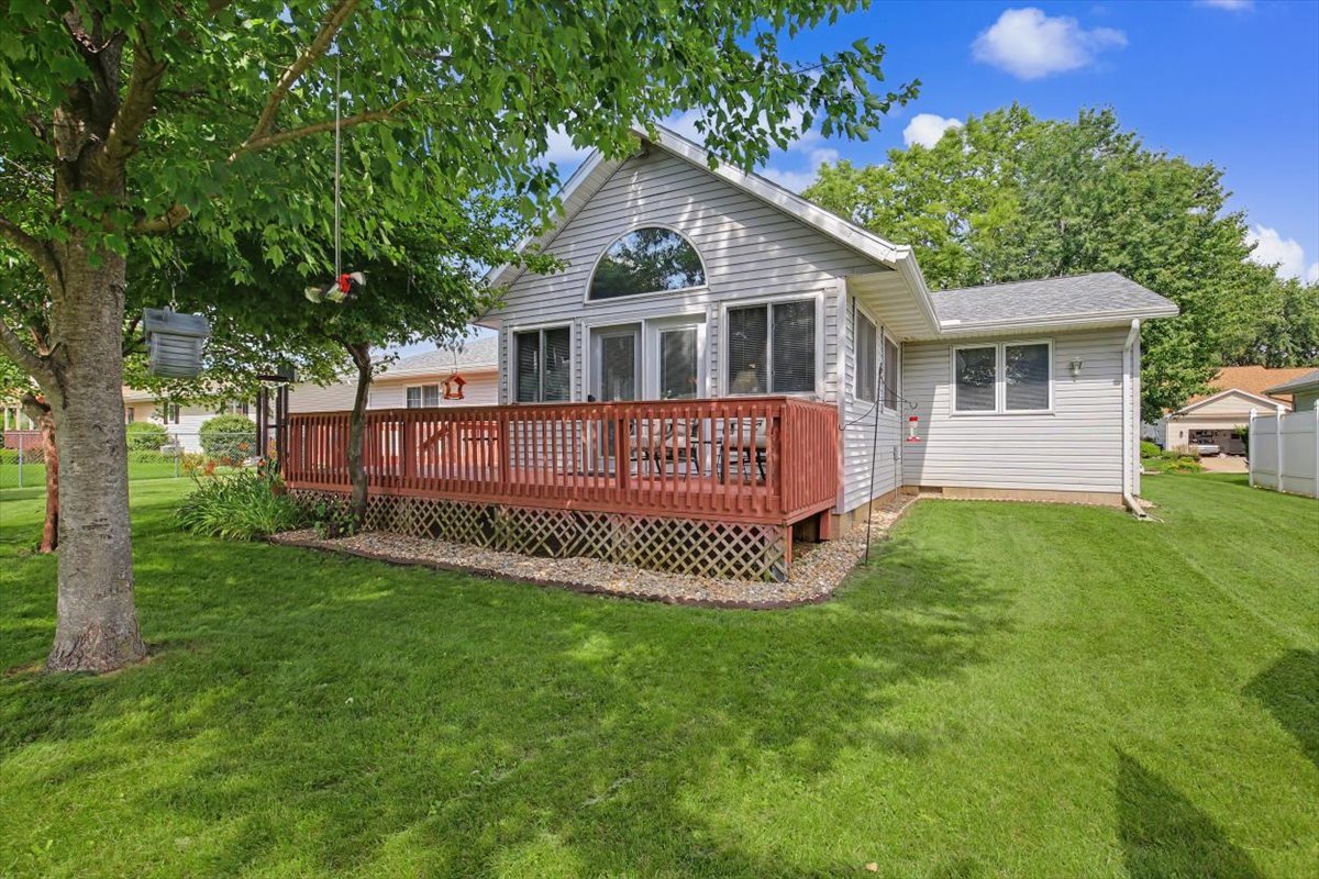 809 Cherokee Lane Pontiac, IL 61764 - Photo 33 of 38