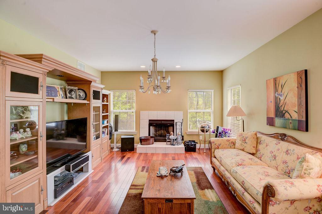 352 Freehold Road Jackson, NJ 08527 - Photo 14 of 35 Family Room