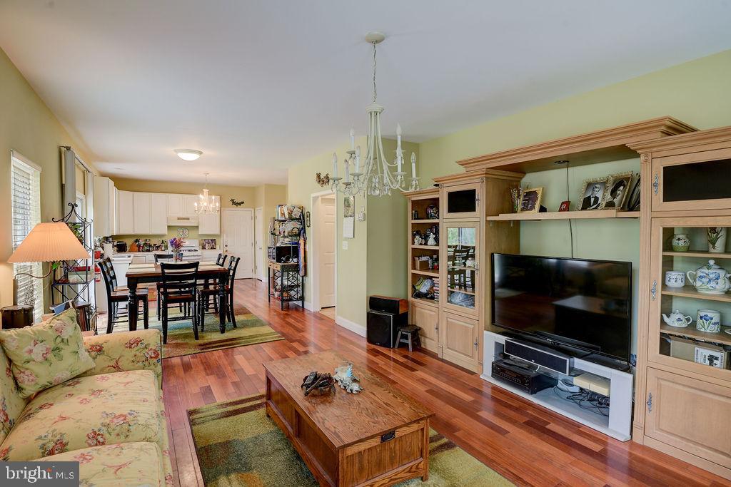 352 Freehold Road Jackson, NJ 08527 - Photo 15 of 35 Family Room