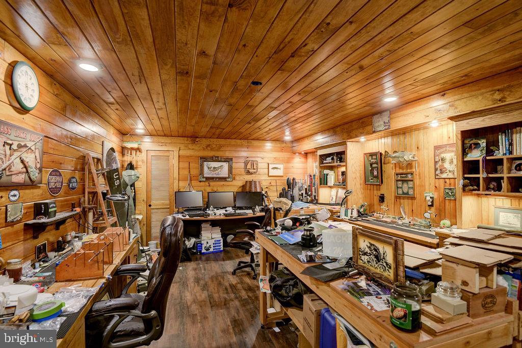 352 Freehold Road Jackson, NJ 08527 - Photo 28 of 35 Workshop