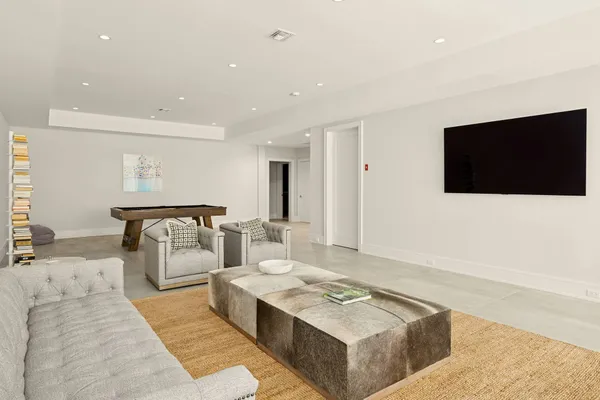 $355,000 | 780 Sagg Road, Sagaponack, NY 11962