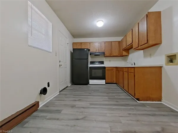 $850 | 727 South Scientific Street, High Point, NC 27260