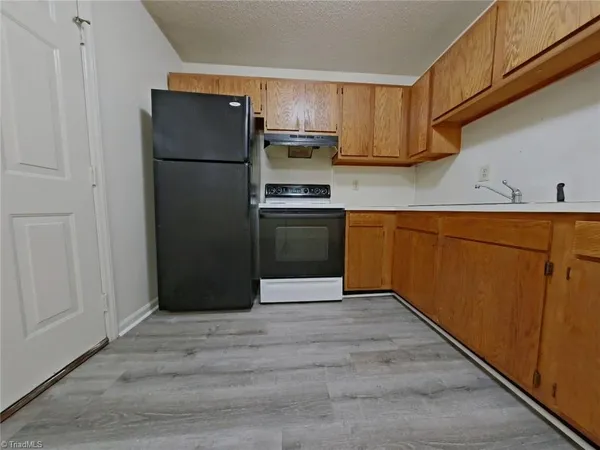 $850 | 727 South Scientific Street, High Point, NC 27260