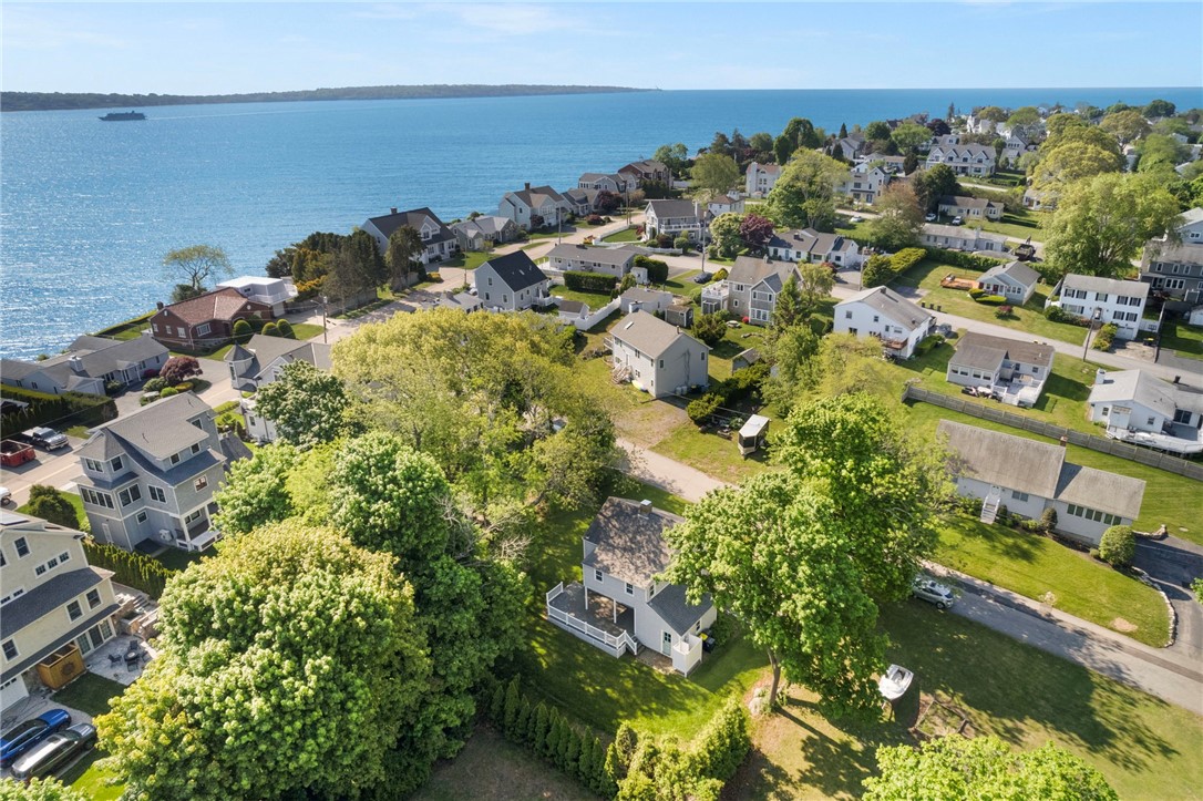 12 Nassau Road Narragansett, RI 02882 - Photo 14 of 43