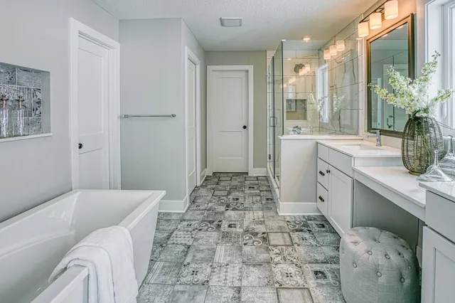 $5,950 | 9733 8th Street North, Lake Elmo, MN 55042