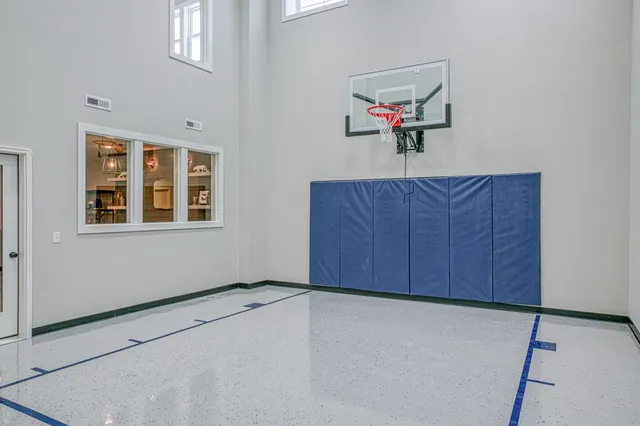 $5,950 | 9733 8th Street North, Lake Elmo, MN 55042