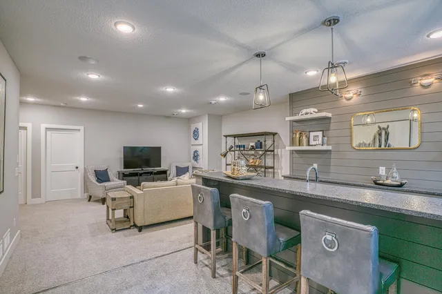 $6,900 | 9733 8th Street North, Lake Elmo, MN 55042