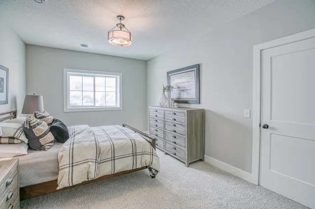 $5,950 | 9733 8th Street North, Lake Elmo, MN 55042