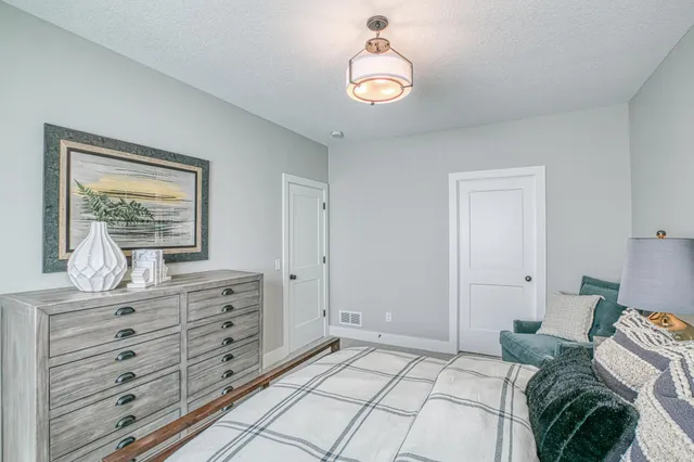 $5,950 | 9733 8th Street North, Lake Elmo, MN 55042