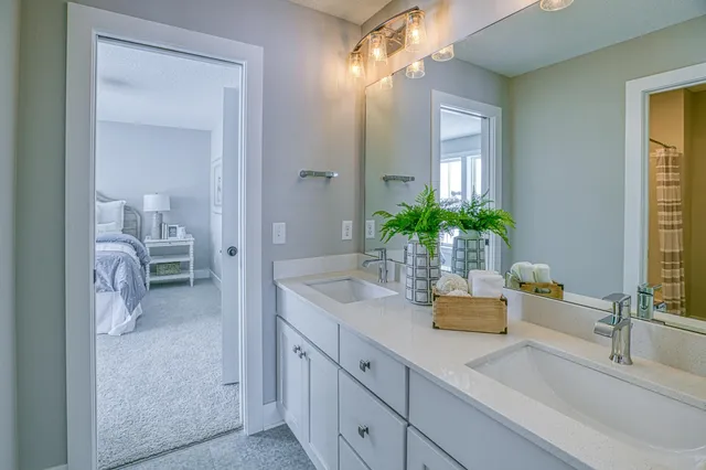 $5,950 | 9733 8th Street North, Lake Elmo, MN 55042