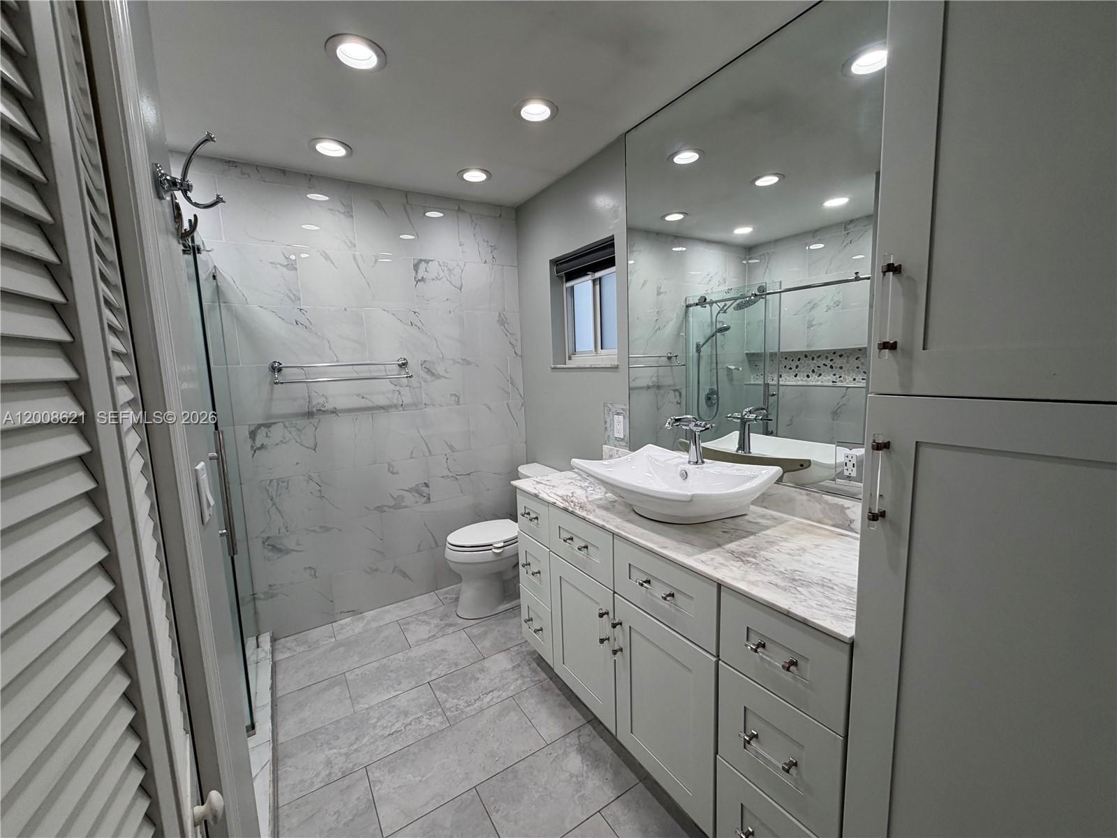 3159 West 73rd Place Hialeah, FL 33018 - Photo 13 of 43