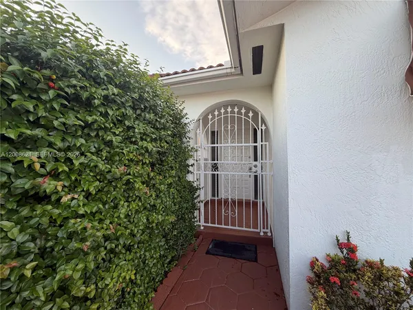 $3,500 | 3159 West 73rd Place, Hialeah, FL 33018