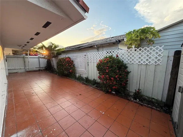 $3,500 | 3159 West 73rd Place, Hialeah, FL 33018