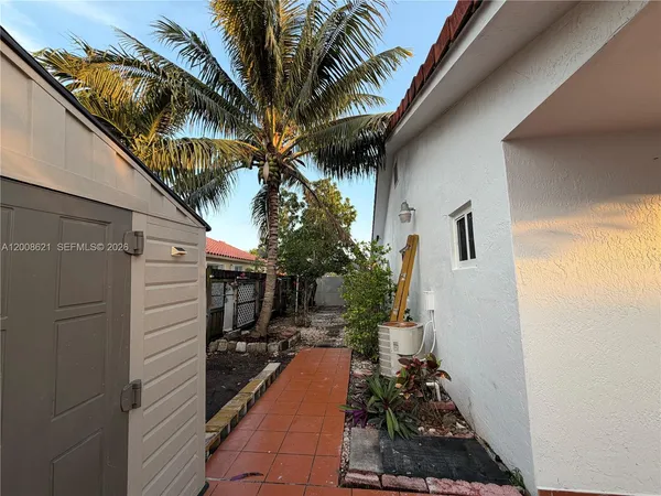 $3,500 | 3159 West 73rd Place, Hialeah, FL 33018