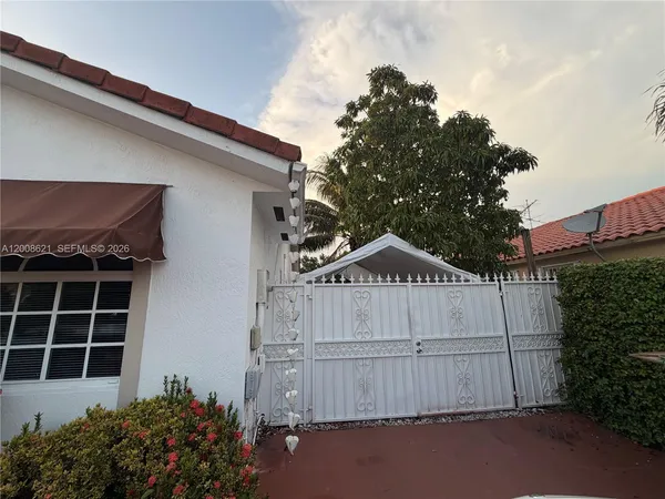 $3,500 | 3159 West 73rd Place, Hialeah, FL 33018