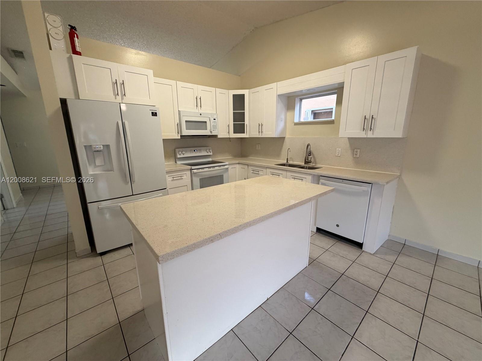 3159 West 73rd Place Hialeah, FL 33018 - Photo 6 of 43
