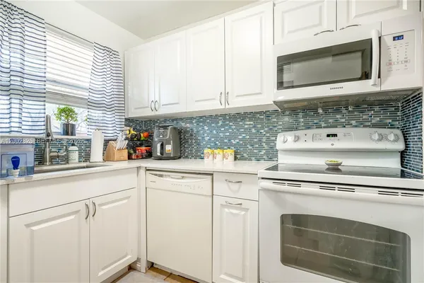 $80,000 | 2811 North Pine Island Road, Unit 108, Sunrise, FL 33322