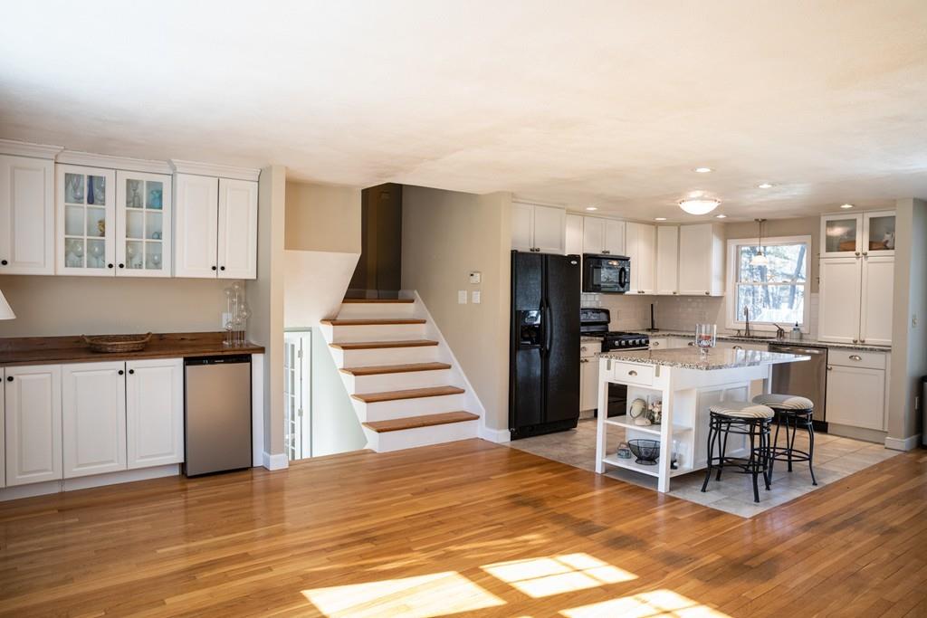 37 Gedick Road Burlington, MA 01803 - Photo 10 of 30 Gallery Image 10