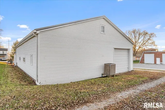 $149,000 | 117 West Main Street, Pleasant Plains, IL 62677