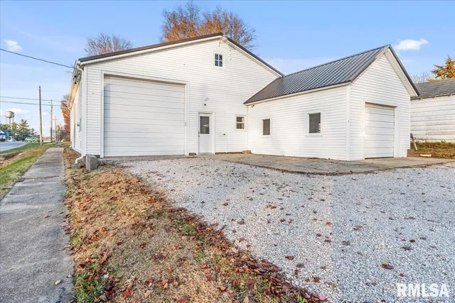 $149,000 | 117 West Main Street, Pleasant Plains, IL 62677