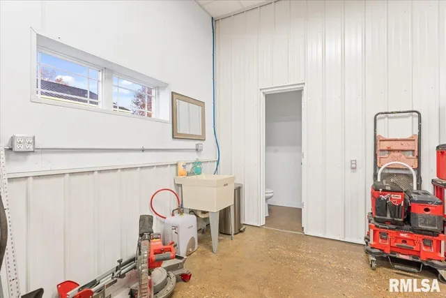 $149,000 | 117 West Main Street, Pleasant Plains, IL 62677