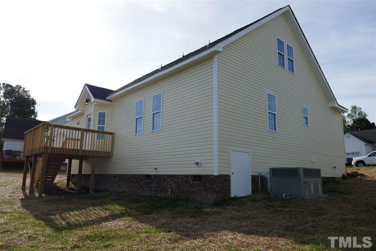 7125 Spanglers Spring Way Raleigh, NC 27610 - Photo 4 of 20