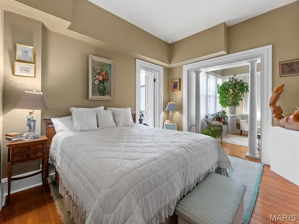 $325,000 | 10 North Kingshighway Boulevard, Unit 2CN, St. Louis, MO 63108