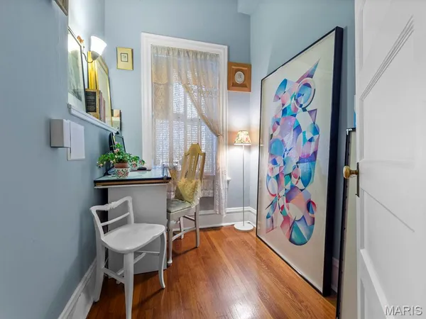 $325,000 | 10 North Kingshighway Boulevard, Unit 2CN, St. Louis, MO 63108