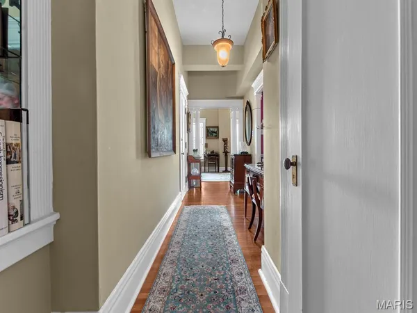 $325,000 | 10 North Kingshighway Boulevard, Unit 2CN, St. Louis, MO 63108