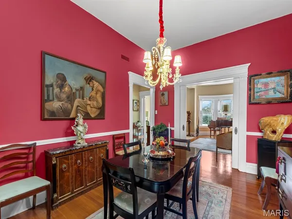 $325,000 | 10 North Kingshighway Boulevard, Unit 2CN, St. Louis, MO 63108