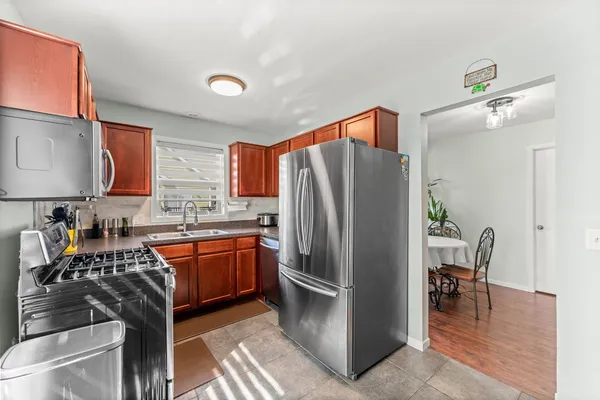 $249,900 | 1332 McDowell Road, Unit 201, Naperville, IL 60563