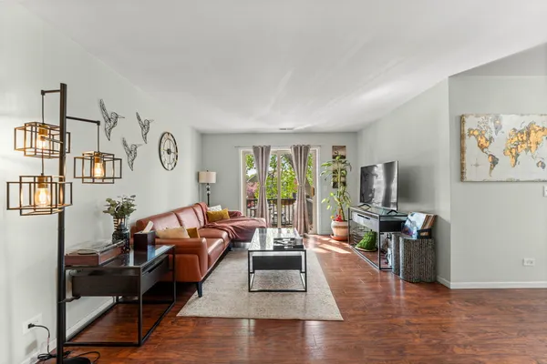 $249,900 | 1332 McDowell Road, Unit 201, Naperville, IL 60563