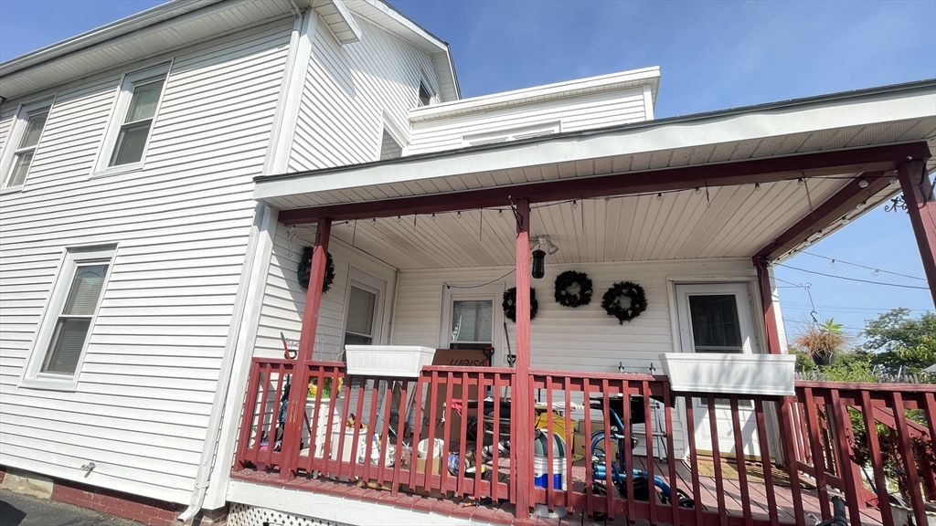 209 Fayette Street Lynn, MA 01902 - Photo 6 of 32