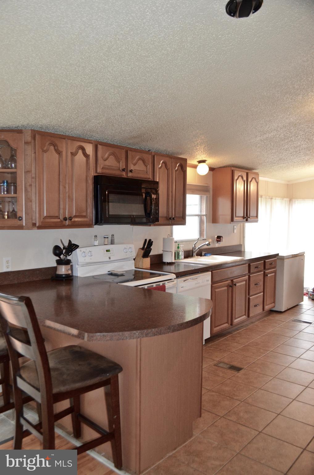 11205 Post Oak Road Spotsylvania, VA 22551 - Photo 6 of 26 Kitchen