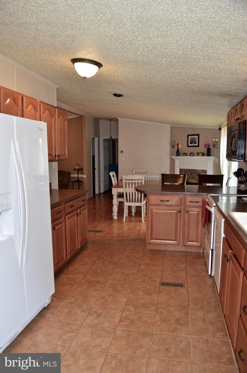 11205 Post Oak Road Spotsylvania, VA 22551 - Photo 9 of 26 Kitchen