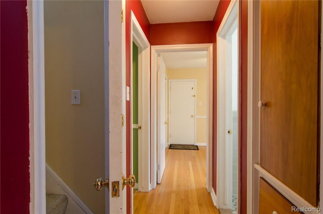 2617 Bembridge Road Royal Oak, MI 48073 - Photo 9 of 27 9.jpg