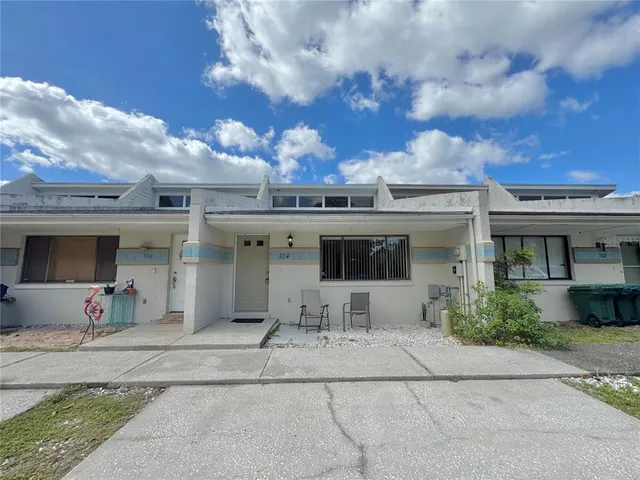 $165,000 | 104 Mayfair Place Southwest, Winter Haven, FL 33880