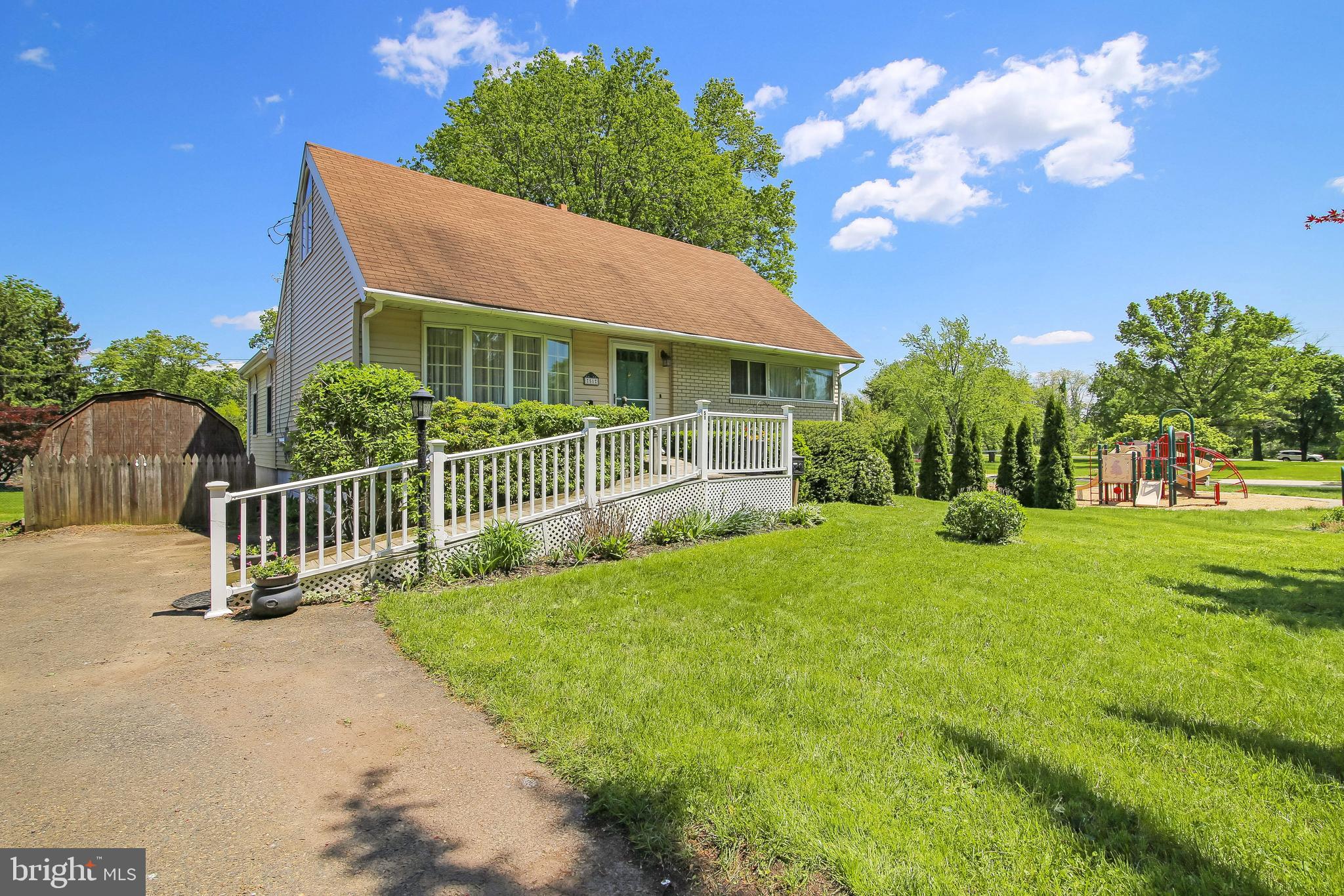 51 St Dunstans Road Hatboro, PA 19040 - Photo 2 of 24 Exterior Side