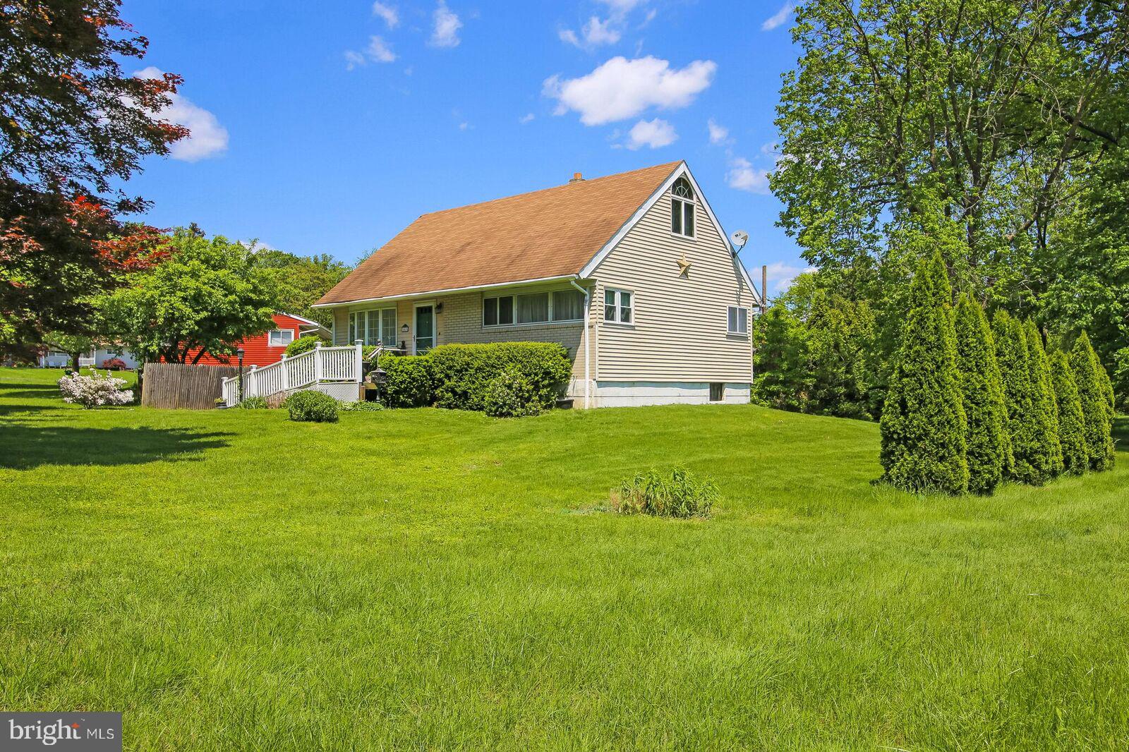 51 St Dunstans Road Hatboro, PA 19040 - Photo 3 of 24 Exterior Side