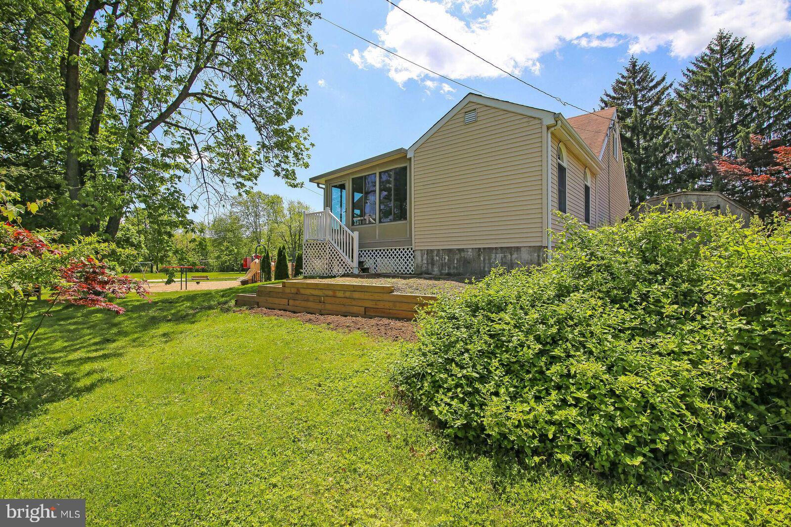 51 St Dunstans Road Hatboro, PA 19040 - Photo 22 of 24 Exterior Back