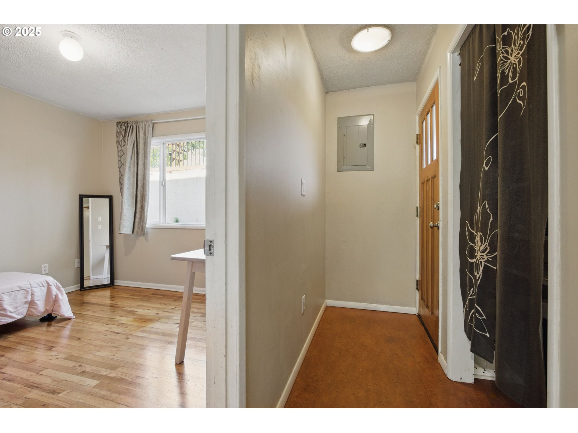927 Northeast 68th Avenue Portland, OR 97213 - Photo 7 of 44 Gallery Image 7