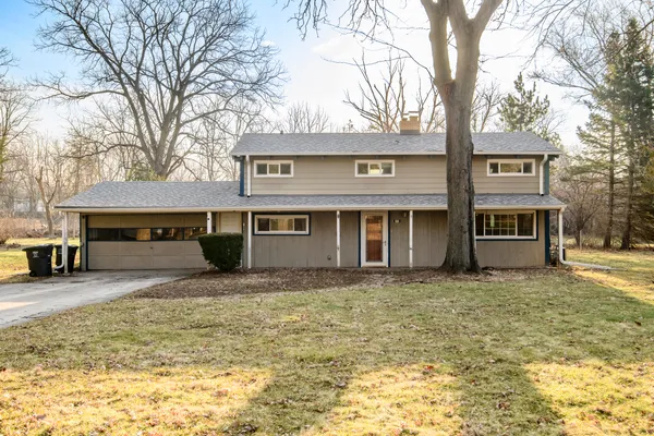 $374,900 | 888 Wildwood Place, Oconomowoc, WI 53066