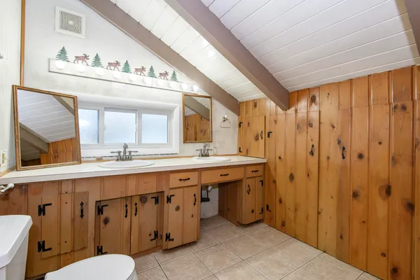 $374,900 | 888 Wildwood Place, Oconomowoc, WI 53066